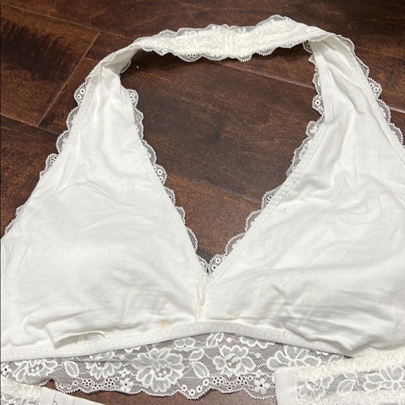 White lace Hollister bralette - Picture 2 of 2